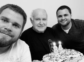 Dedko, 90 rokov - krásny vek. Dnes je deň, kedy si vydýchol poslednýkrát. Nám neostáva už nič iné ako slzy premeniť na...